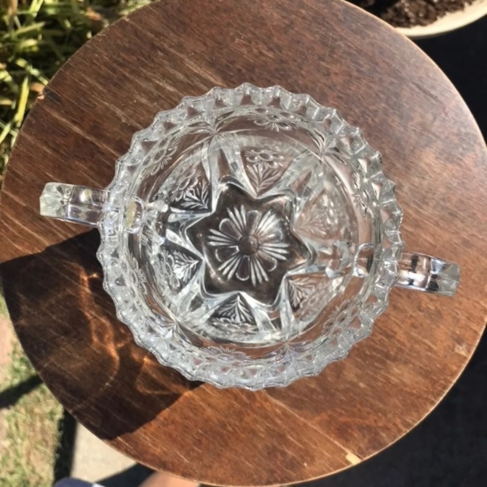 Beautiful Cut Glass - Picture 2 of 5